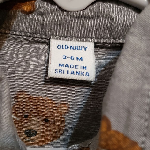 Baby boy Bear dress shirt by Old Navy. Size 3-6m. Gently Used. - Picture 2 of 2